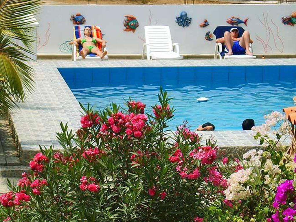 Ariena Hotel Los Organos Luaran gambar